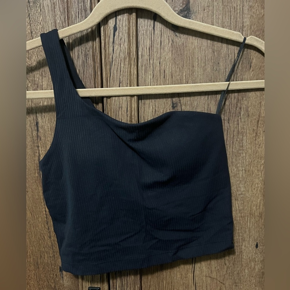 Lululemon asymmetrical crop